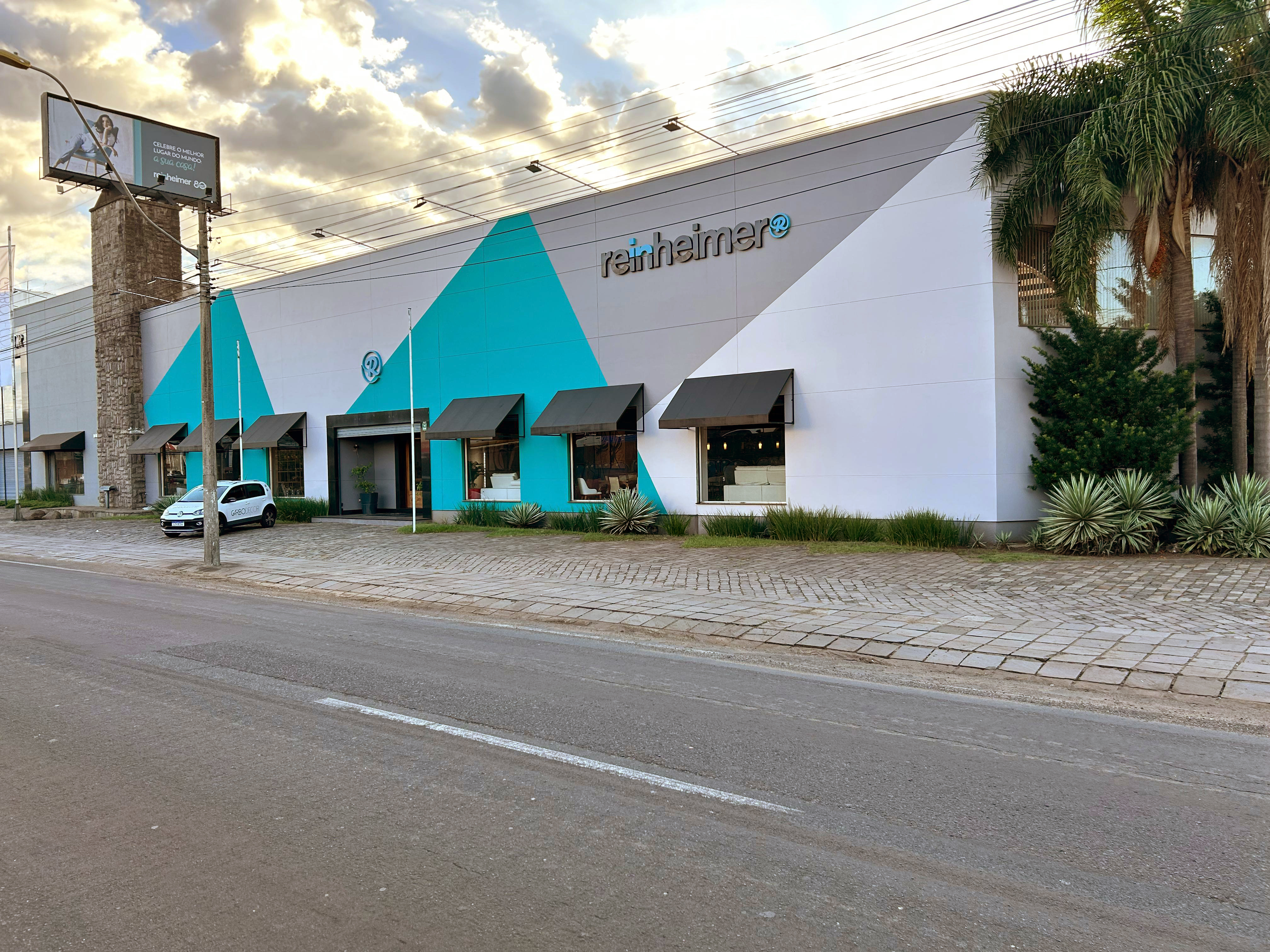 Equipe de atendimento da Móveis Reinheimer